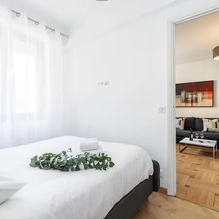 Apartamento Feel - Constellations *